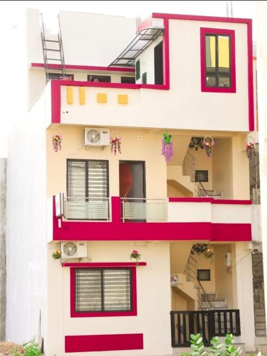 Jai Swaminarayan Delux Homestay Garudeshwar Ngoại thất bức ảnh